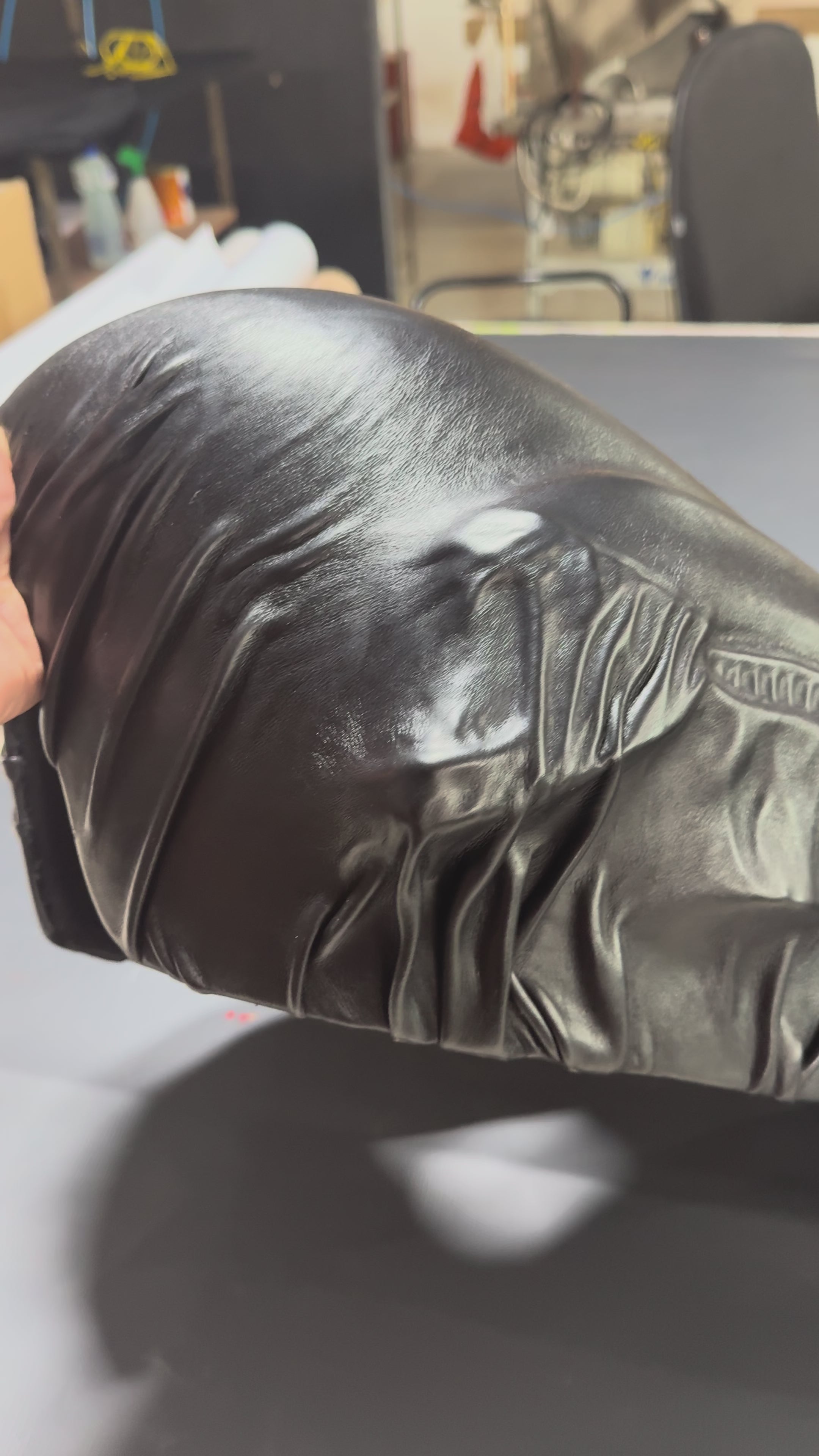 Xenomorph Alien in Leather - iron