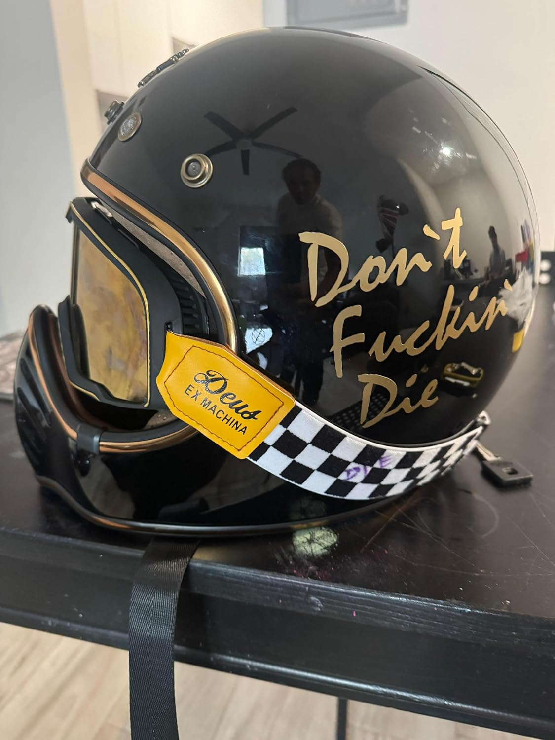 Don't fucking' die! vinyl decal easy to apply, 6"x4", customize cars, lap tops and motorcycles, tank decals & harley decal