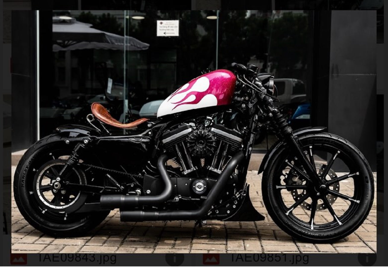 WHITE PINK FLAMES - Iron - SimonKustom