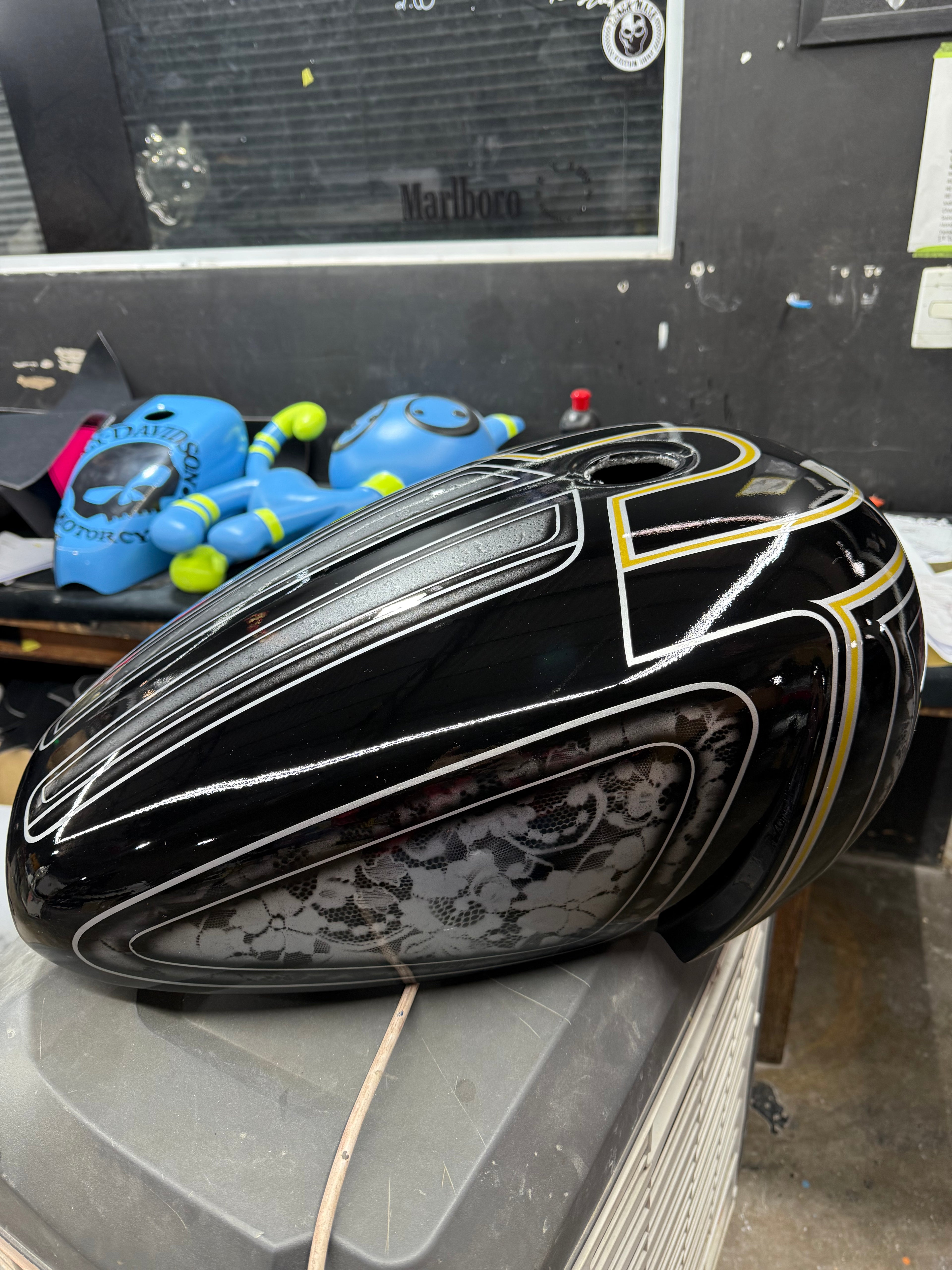 SHARK CUT - Iron - SimonKustom