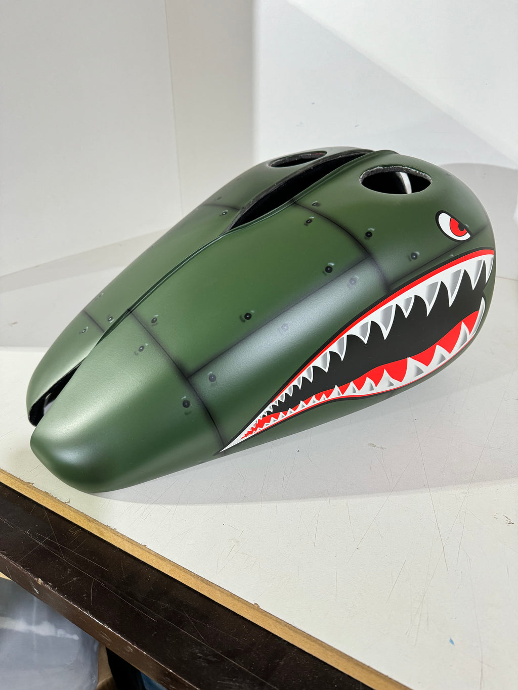 METAL SHARK - Iron - SimonKustom