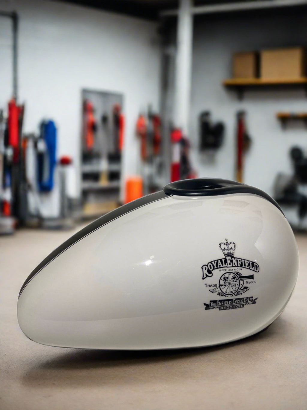 Classic Royal - Royal Enfield - SimonKustom