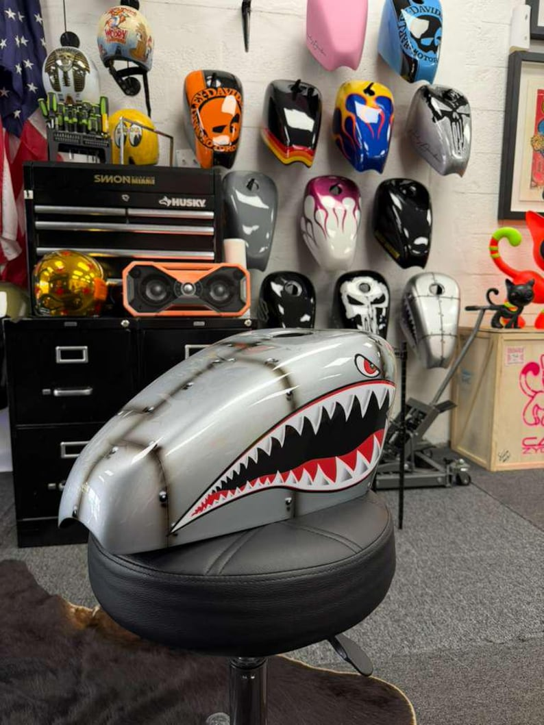 Metal Shark 883 Iron - Miami Store / 3.3Gl