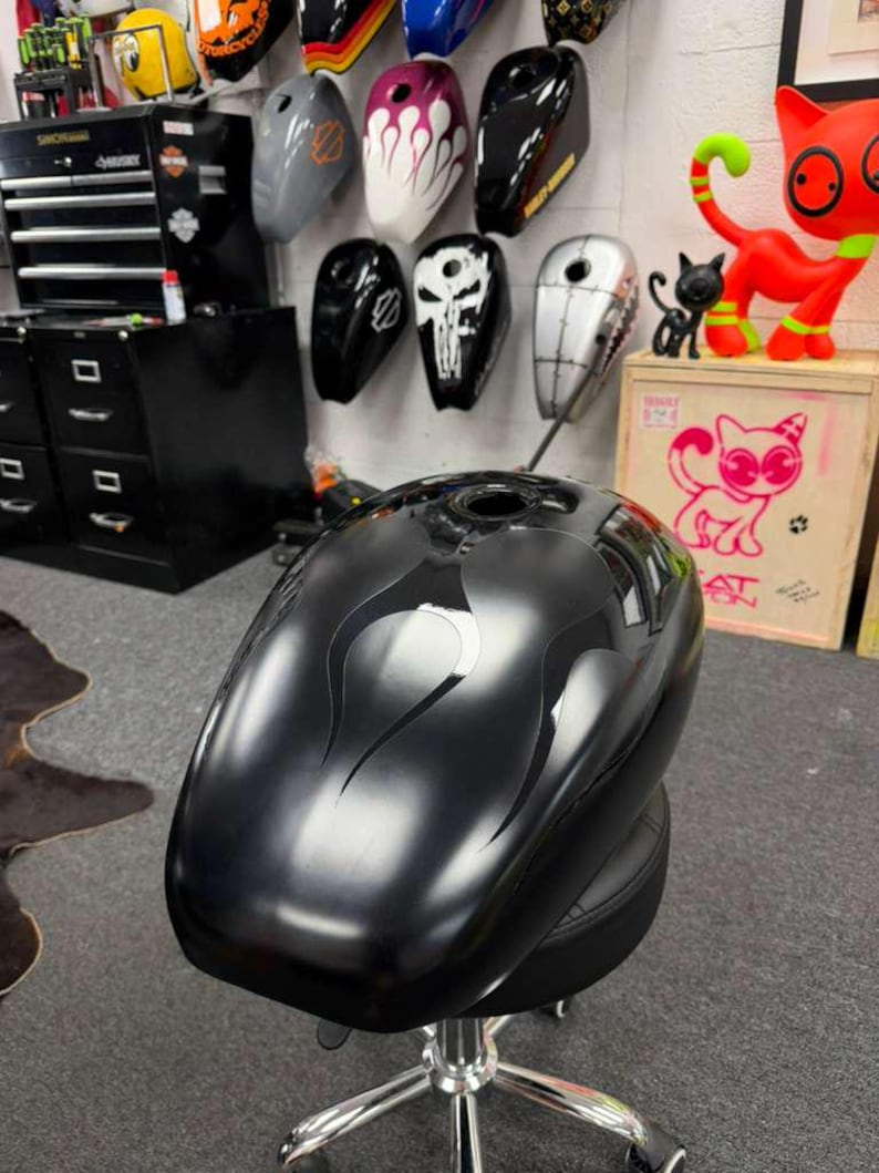 Black Sportster - Miami Store / 4.5Gl - SimonKustom